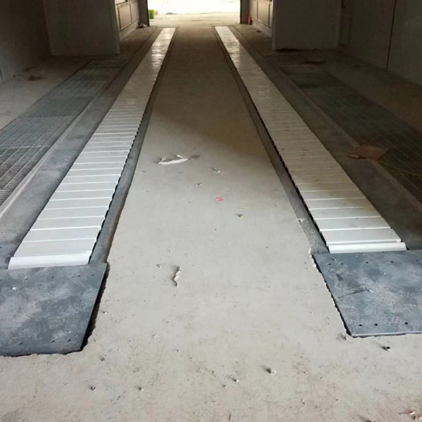 板鏈輸送機(jī)