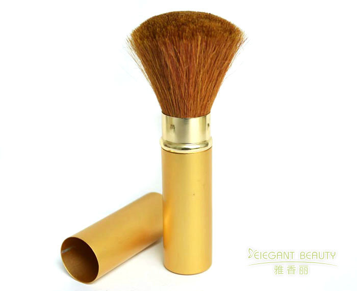 作為化妝刷生產(chǎn)廠(chǎng)家，你們?nèi)绾未_保每一把刷子的質(zhì)量？