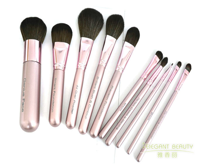 定制成套化妝刷時(shí)，有哪些個(gè)性化選項(xiàng)可供客戶(hù)選擇？